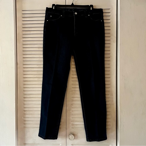 JM Collection Straight Leg Embellished Denim Jeans. - Picture 5 of 10
